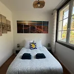 بيت للعطل Bleu Charmante Maison Vue Et Mer, Belle Terrasse, A 5 Mn A Pied Du Centre De En Bessin, Proche De Bayeux Et Omaha بورت-أون-بيسين-هوباين