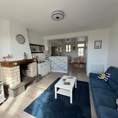 Bleu Charmante Maison Bien Equipee Vue Et Mer, Belle Terrasse, 2 Chambres, 2 Wc, 1 Sdb , A 5 Mn A Pied Du Centre De En Bessin, Proche De Bayeux Et Omaha בית נופש
