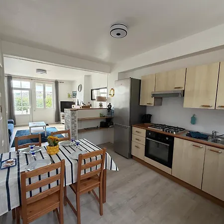 Bleu Charmante Maison Vue Et Mer, Belle Terrasse, A 5 Mn A Pied Du Centre De En Bessin, Proche De Bayeux Et Omaha Semesterbostad Port-en-Bessin-Huppain