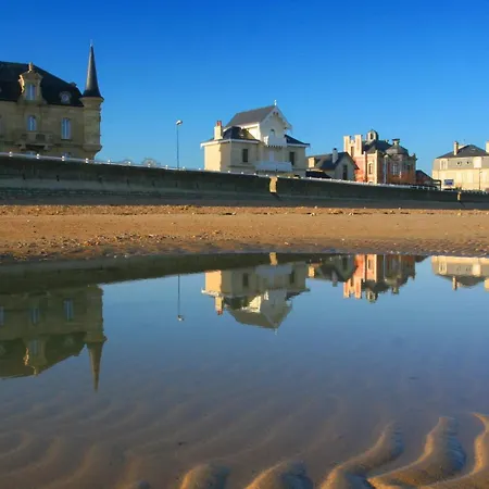 בית נופש Bleu Charmante Maison Bien Equipee Vue Et Mer, Belle Terrasse, 2 Chambres, 2 Wc, 1 Sdb , A 5 Mn A Pied Du Centre De En Bessin, Proche De Bayeux Et Omaha *