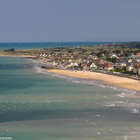 Bleu Charmante Maison Bien Equipee Vue Et Mer, Belle Terrasse, 2 Chambres, 2 Wc, 1 Sdb , A 5 Mn A Pied Du Centre De En Bessin, Proche De Bayeux Et Omaha בית נופש
