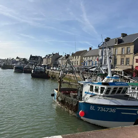 Bleu Charmante Maison Bien Equipee Vue Et Mer, Belle Terrasse, 2 Chambres, 2 Wc, 1 Sdb , A 5 Mn A Pied Du Centre De En Bessin, Proche De Bayeux Et Omaha בית נופש *