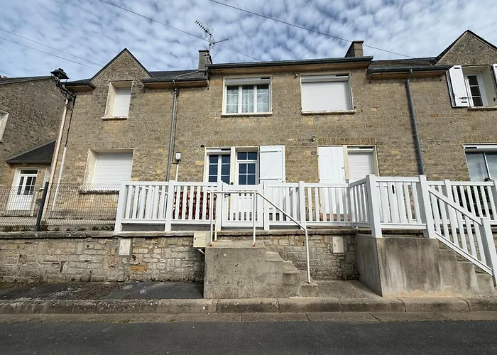 Bleu Charmante Maison Vue Et Mer, Belle Terrasse, A 5 Mn A Pied Du Centre De En Bessin, Proche De Bayeux Et Omaha * Port-en-Bessin-Huppain