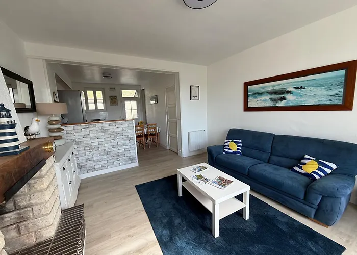 Semesterbostad Bleu Charmante Maison Vue Et Mer, Belle Terrasse, A 5 Mn A Pied Du Centre De En Bessin, Proche De Bayeux Et Omaha Port-en-Bessin-Huppain