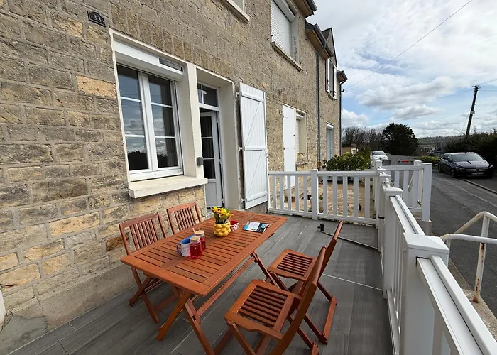 Bleu Charmante Maison Vue Et Mer, Belle Terrasse, A 5 Mn A Pied Du Centre De En Bessin, Proche De Bayeux Et Omaha Semesterbostad