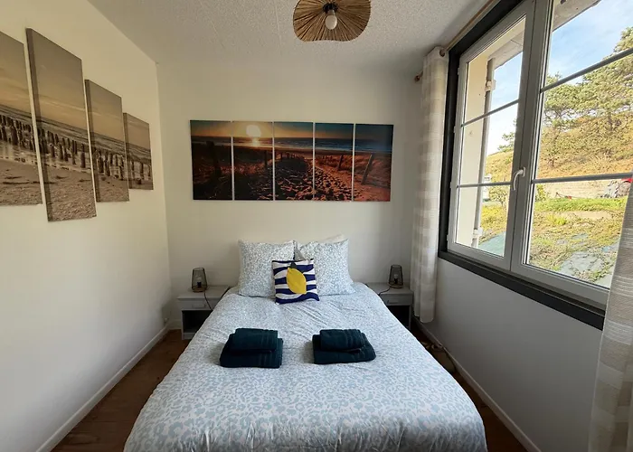 Semesterbostad Bleu Charmante Maison Vue Et Mer, Belle Terrasse, A 5 Mn A Pied Du Centre De En Bessin, Proche De Bayeux Et Omaha Port-en-Bessin-Huppain